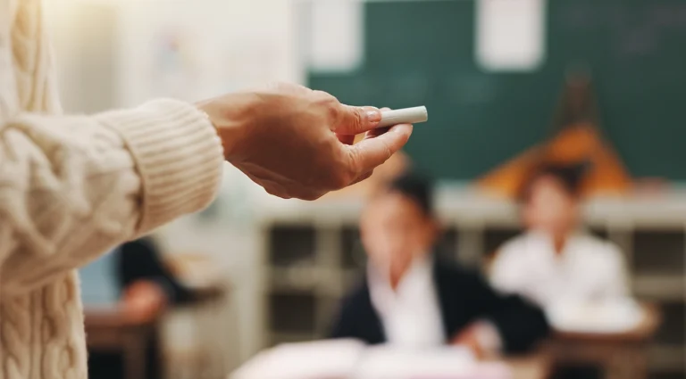 ¿Eres docente con doble cotización en RD? El CNSS aprobó devolverte tus aportes retenidos y su rentabilidad