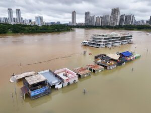 Tornados, un tifón y un deslizamiento dejan al menos 20 muertos y miles de afectados en China