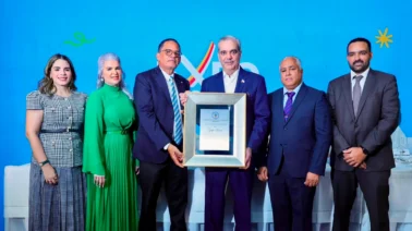 Abinader resalta que el crecimiento económico de RD exige más inversión en infraestructura y comercio