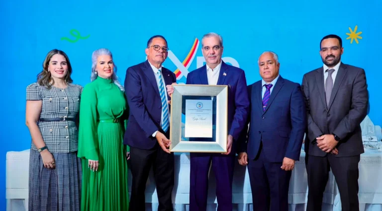 Abinader resalta que el crecimiento económico de RD exige más inversión en infraestructura y comercio