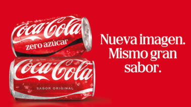 La nueva imagen global de Coca-Cola: El drástico cambio de diseño que se aplicará en todo el mundo