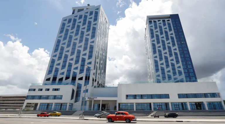 Los grandes hoteles de lujo en Cuba se quedan vacíos por la presión de Estados Unidos
