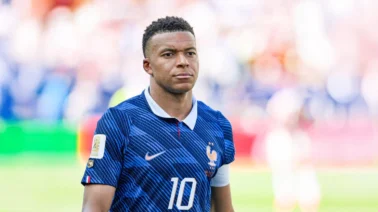 Mbappé responde a insultos racistas de senadora paraguaya en el Mundial 