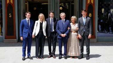 Bernard Arnault niega una disputa entre sus hijos por el control de LVMH