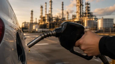 ¿Por qué no baja la gasolina si hay petróleo? Las claves detrás de la crisis energética mundial