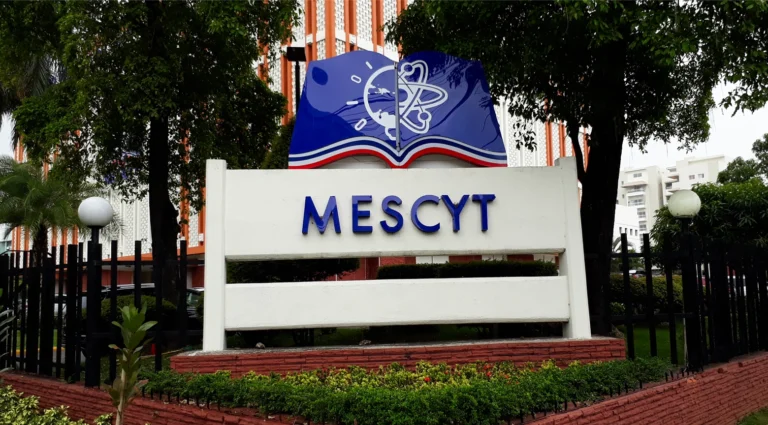 El MESCYT entregará 10.000 becas la próxima semana: Conoce los requisitos y cómo aplicar