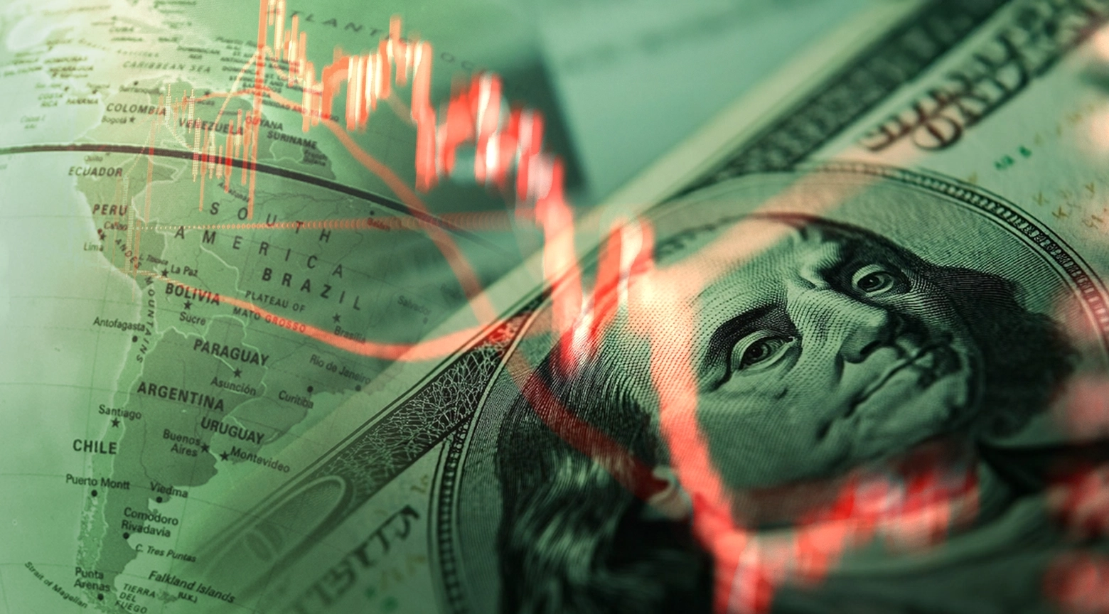 Billete de dólar estadounidense superpuesto con un mapa de América Latina y gráficos financieros en rojo, representando el comportamiento de las monedas y los mercados de la región.