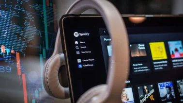 La fórmula que reactivó a Spotify: Su base de usuarios se dispara un 12% tras renovar su plataforma