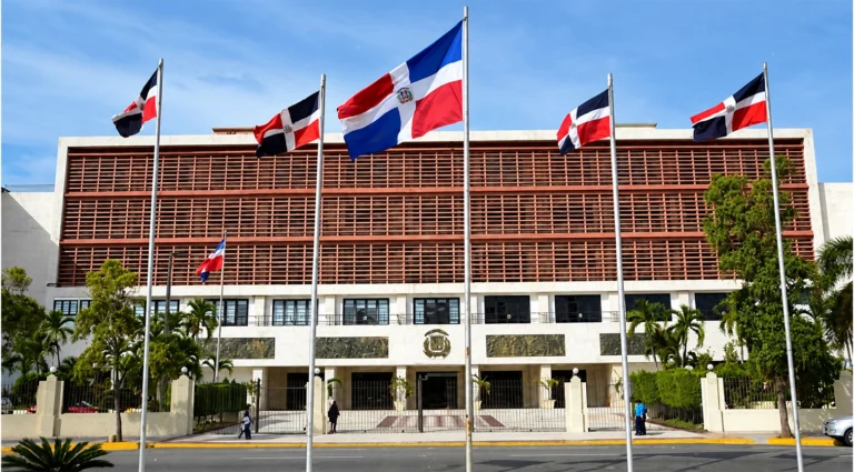 Polémica por el Congreso: RD figura entre los países de América Latina con más senadores y diputados