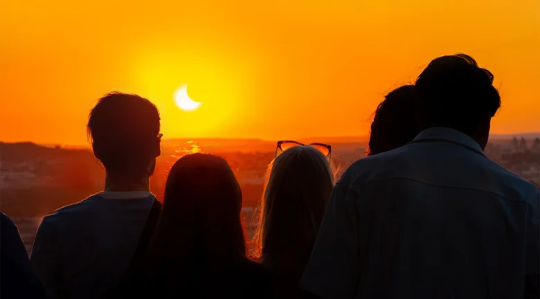 Proteger los ojos durante el eclipse solar de agosto: ¿cuáles son las pautas para prevenir el daño en la retina?