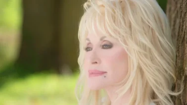 ¿De cuánto era la fortuna de Dolly Parton? El imperio que construyó la reina del country