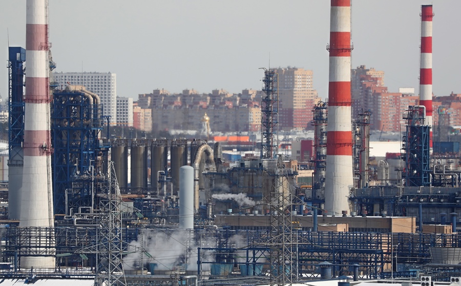 Rusia admite que refinería en Urales quedará inoperativa medio año tras ataques ucranianos