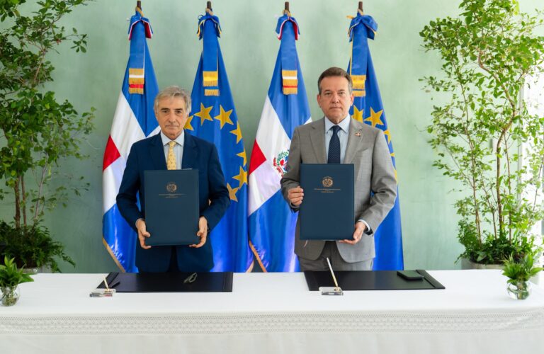 Alianza estratégica con Europa: República Dominicana firma histórico acuerdo sobre tierras raras