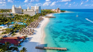 La «isla feliz» de Latinoamérica: El destino con playas de ensueño e historia que enamora a los viajeros