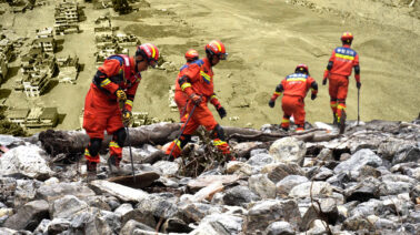 Más de 5.100 personas siguen desaparecidas en Nepal dos semanas después de la riada