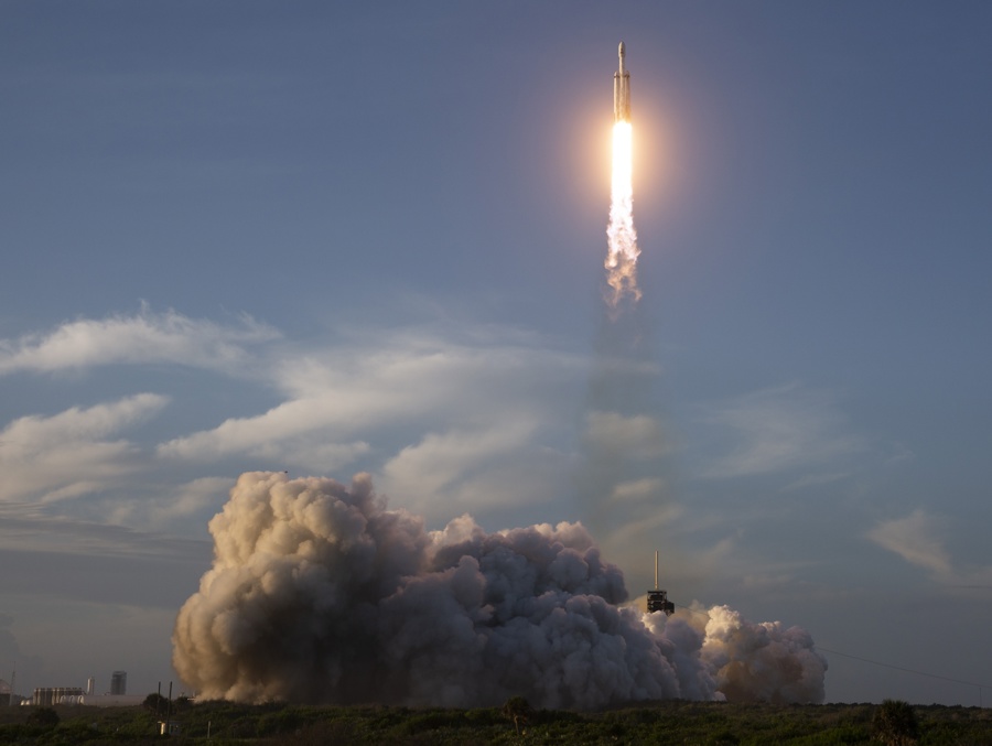 La economía espacial se acerca al tamaño de la industria de semiconductores, según la OCDE
