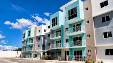 ¿Por qué suben los precios de las viviendas en RD? La mano de obra aumentó 12% en agosto, según la ONE