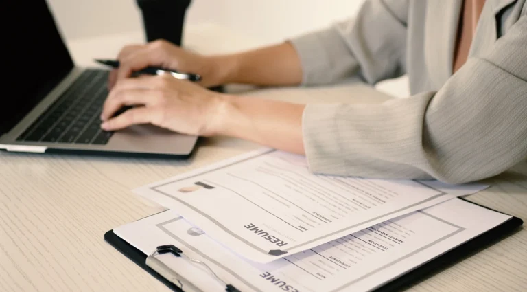 ¿Qué sector da más empleo en RD? El comercio suma 1,052,002 trabajadores, casi el 20% del total