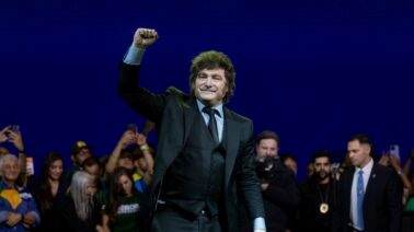 Argentina lanza un pasaporte dorado. Solo otro país del G20 ofrece algo parecido ¿Por qué ahora?