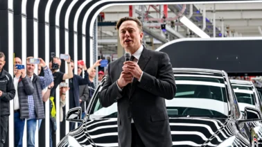 Cuánto ganaría Elon Musk con la fusión de Tesla y SpaceX: hasta US$110,000 millones, según Bloomberg