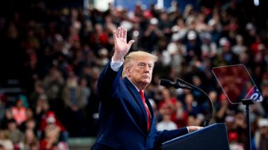 La inflación se acelera en Estados Unidos y debilita el argumento económico de Trump antes de las elecciones.