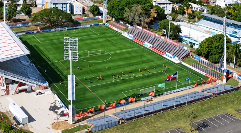 RD cierra sus canchas a Haití: el veto alcanza a clubes y frena el partido del Violette en Santiago