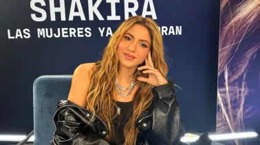 Shakira y Amazon capacitarán a un millón de mujeres latinas en IA