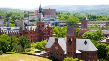 Universidad Cornell: qué se sabe sobre la denuncia, la investigación y la demanda civil