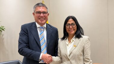 Venezuela reactiva su negocio del gas con Baker Hughes, pero exportarlo es más viable que destinarlo a la generación eléctrica ¿Por qué?