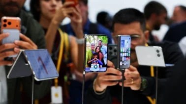 ¿Vale la pena el iPhone Duo? Lo que le reprocha el CEO de Nothing al primer plegable de Apple